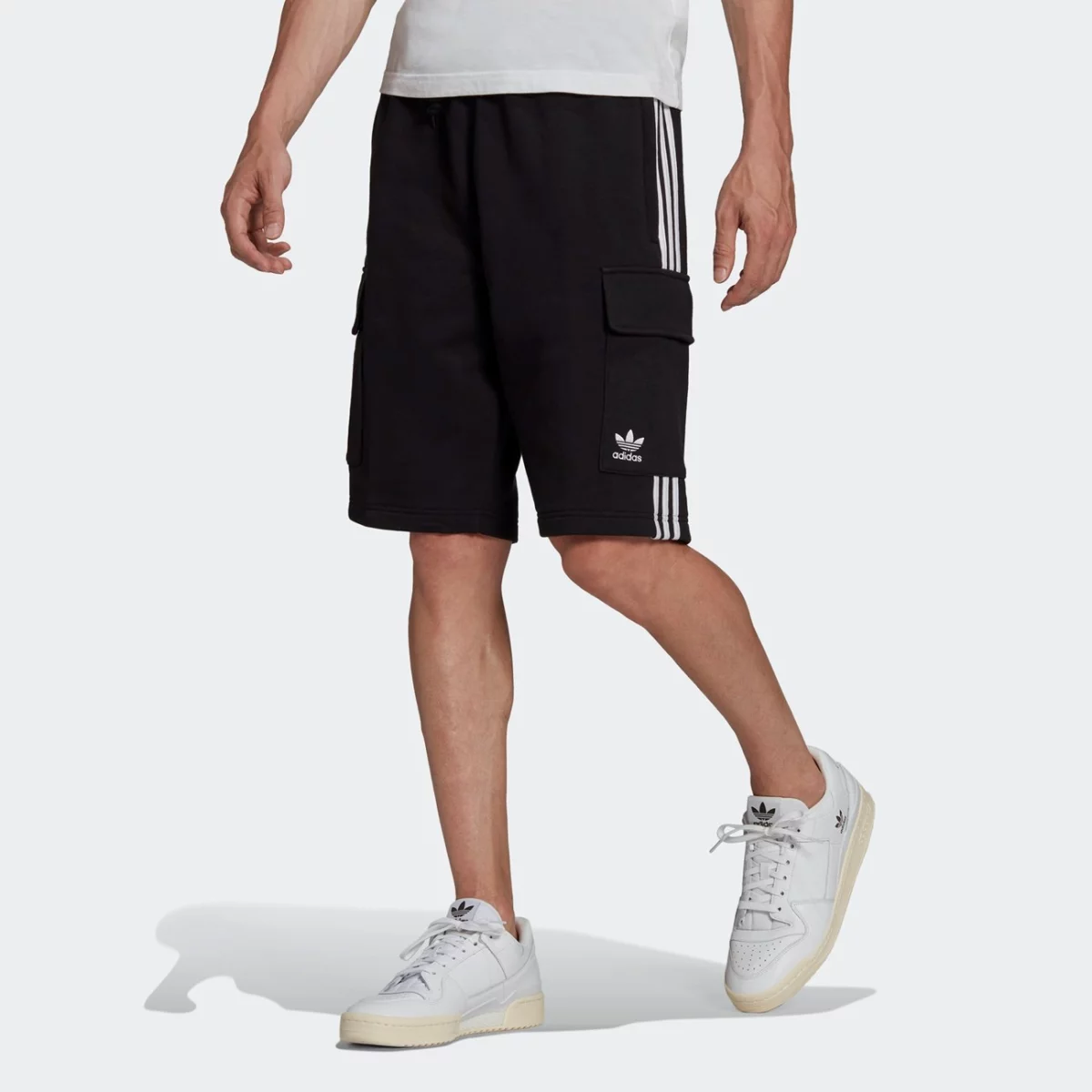 hb9542_app_on-model_standard_gradient-huge-66577a69d3965