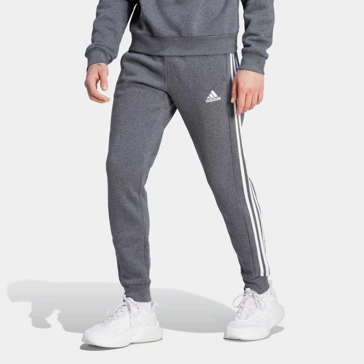 ij8884_3_apparel_on-model_standard-view_grey-huge-6657a51349831