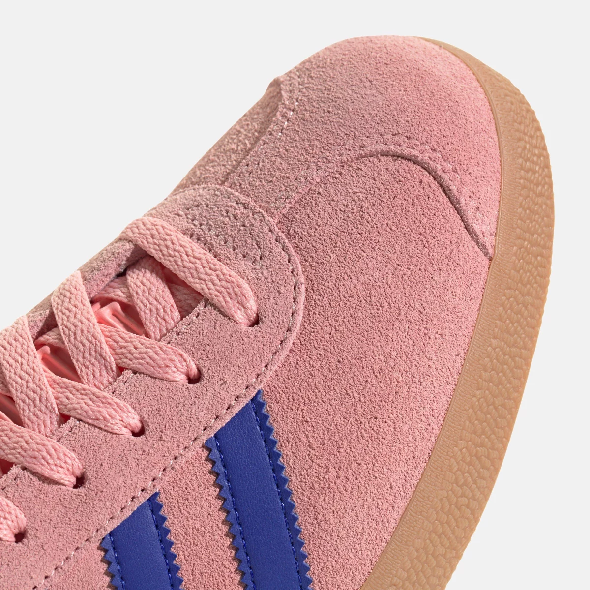 672b5dba53fd7JI2077_8_FOOTWEAR_Photography_Detail_View_1_transparent