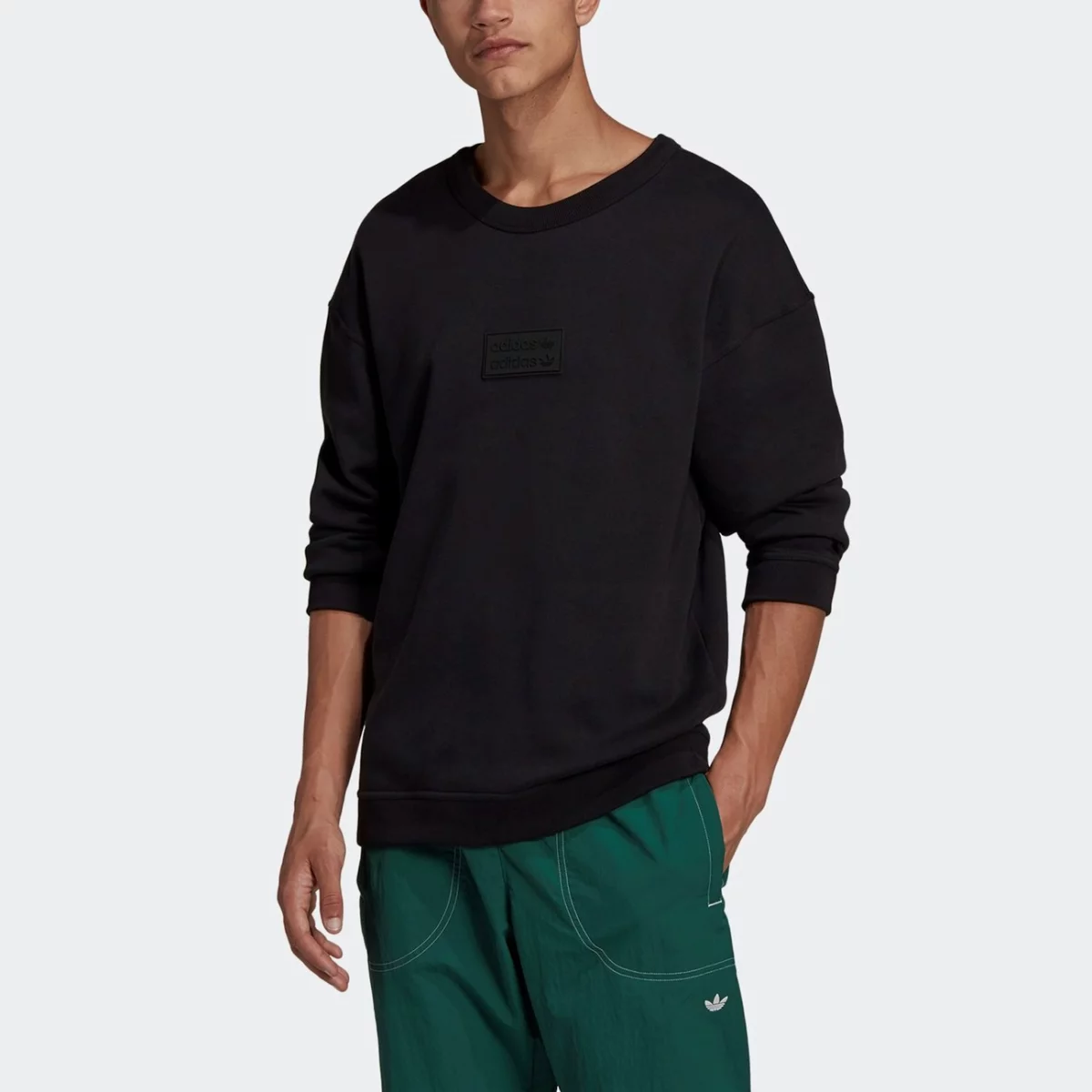 gn3293_app_on-model_front_gradient-huge-66575636ae0de