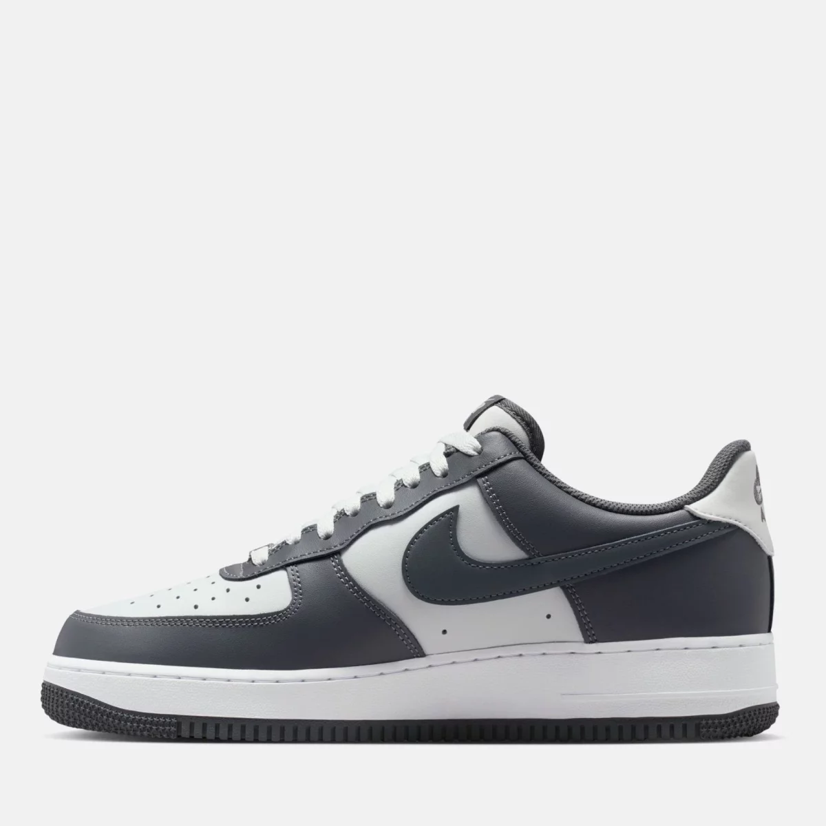 698c7d3c62772nike_air_force_1_andrika_sneakers_6_
