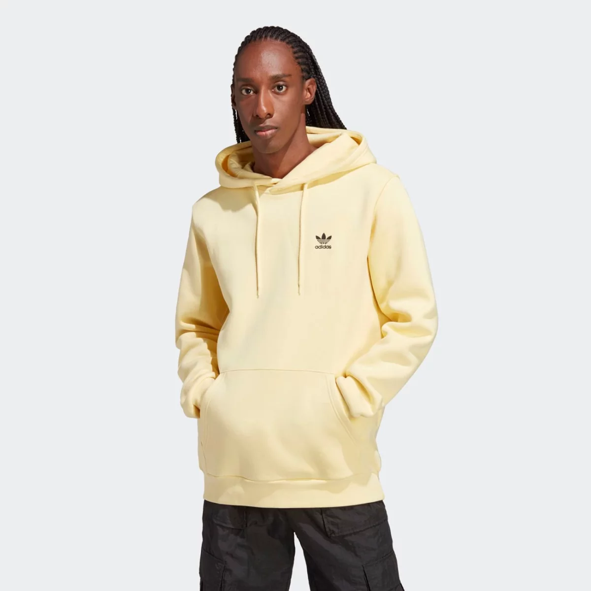 ia4888_3_apparel_on-model_standard-view_grey-huge-6657a16443464