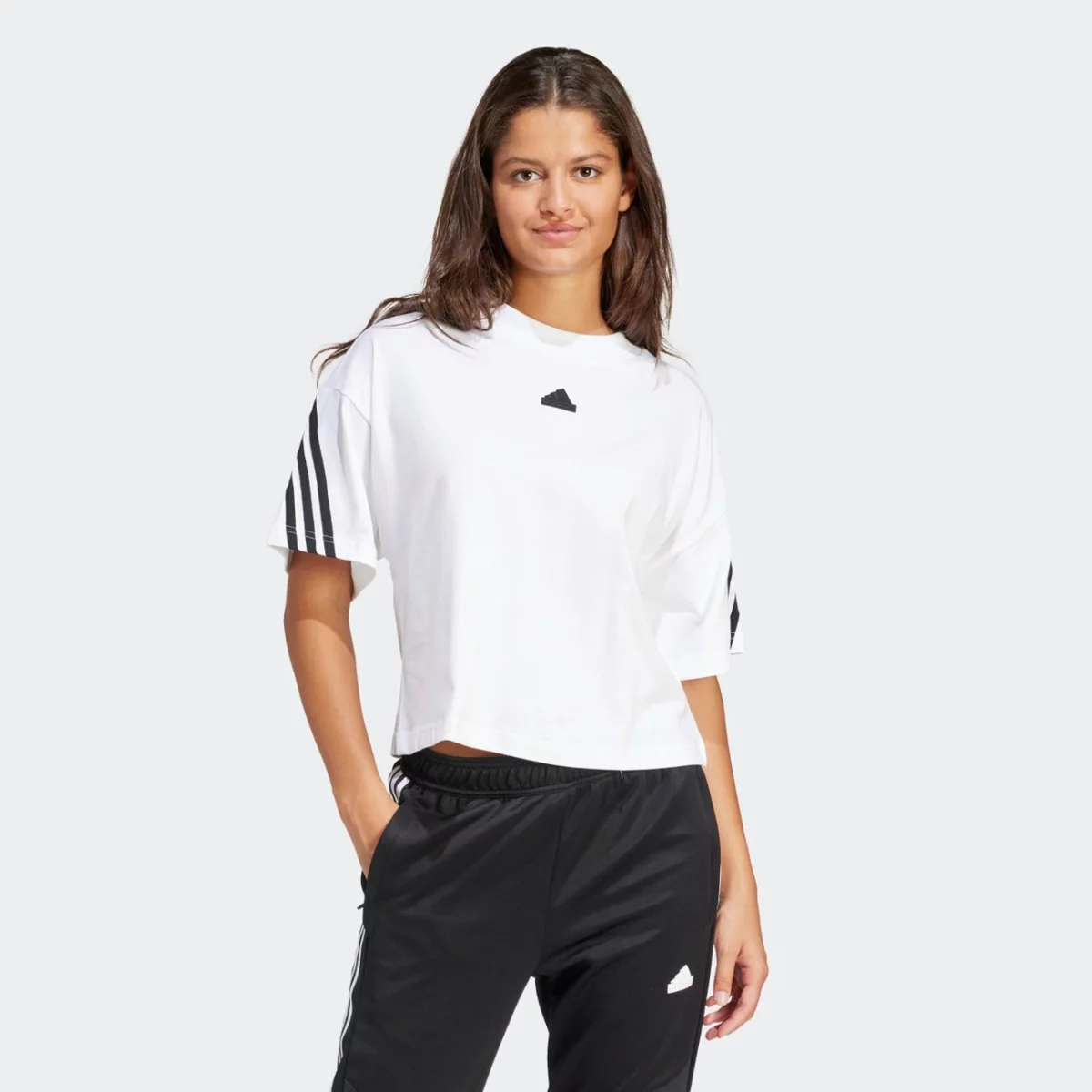 iv5270_3_apparel_on-model_standard-view_grey-huge-6657addeab6eb