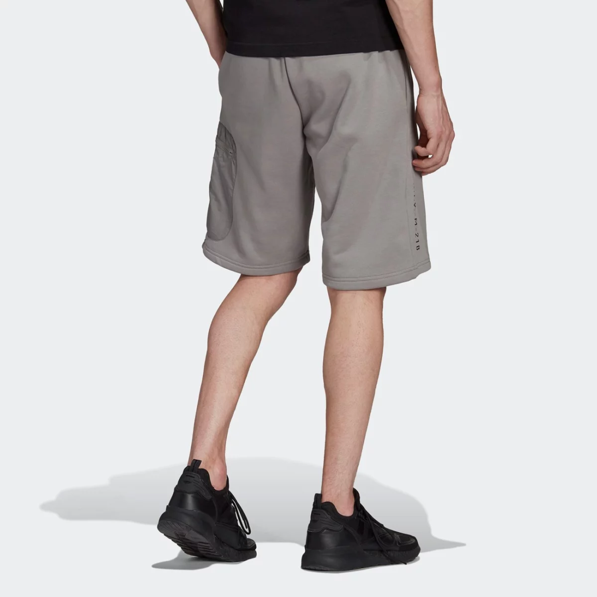 h11448_app_on-model_back_gradient-huge-665763c321d05
