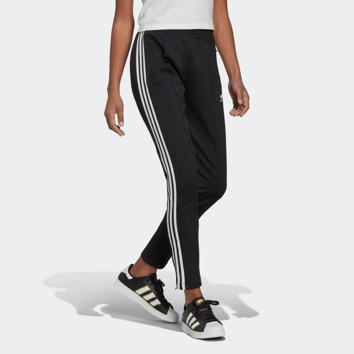 gd2361_6_apparel_on-model_walking-view_grey-huge-66574a52238b3