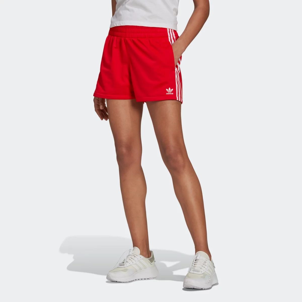 he9495_app_on-model_standard_gradient-huge-6657754767709