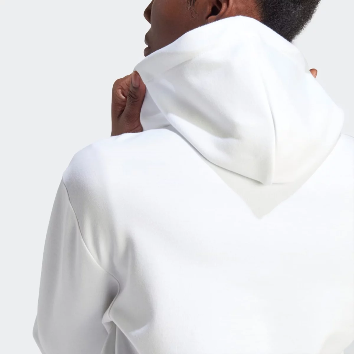 im4875_10_apparel_on-model_detail-view-3_grey-huge-6657a560da8f4