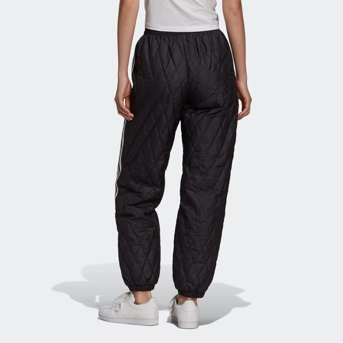 h43918_app_on-model_back_gradient-huge-6657645917460