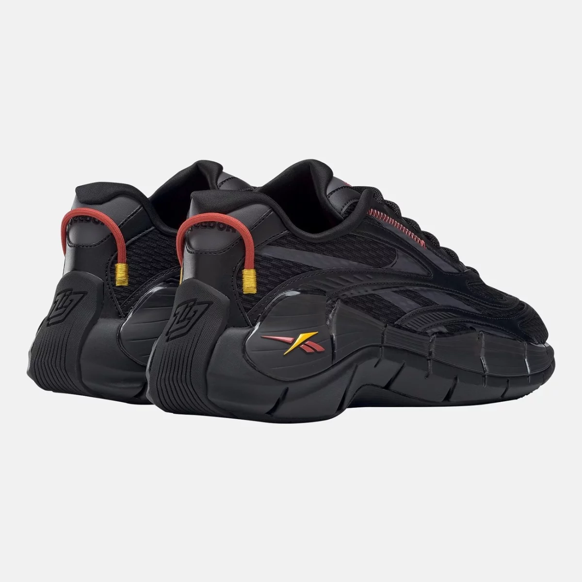 gx0504_6_footwear_photography_back-lateral-top-view_transparent-huge-66580ba5aa0ff