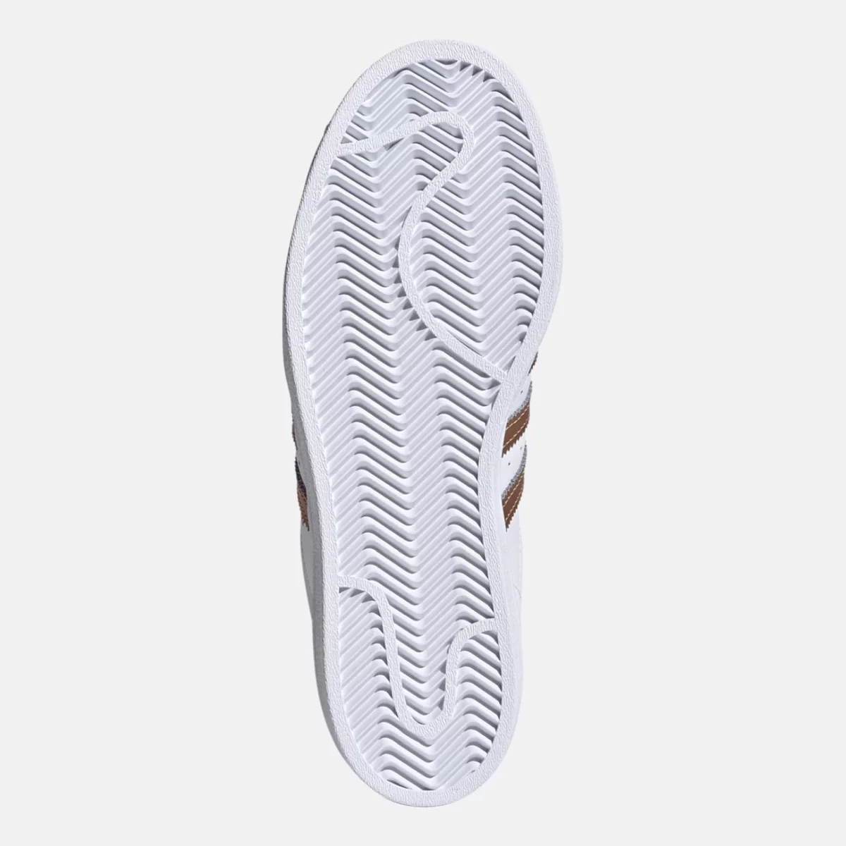 fx7484_4_footwear_photography_bottom-view_transparent-huge-6657edce7a1d1