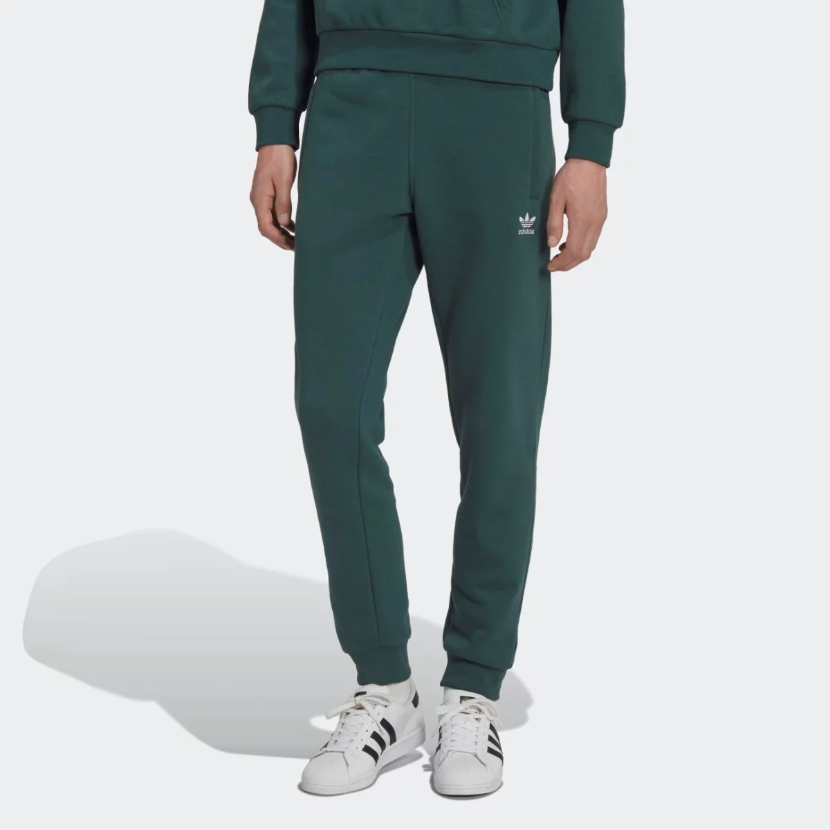 hk0106_3_apparel_on-model_standard-view_grey-huge-665793ec8f683