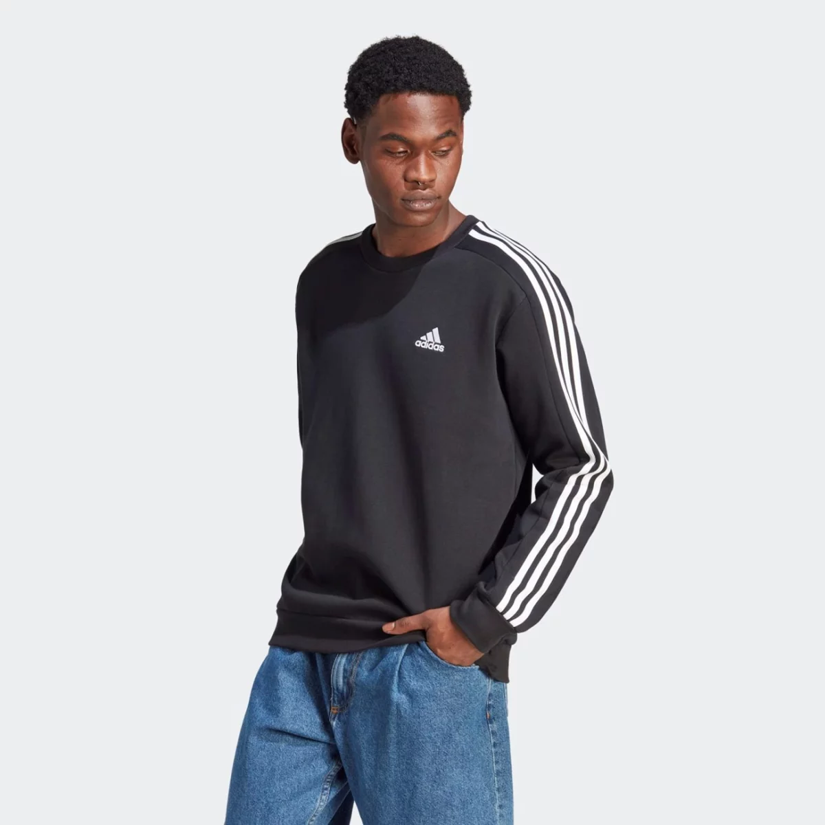 ib4027_3_apparel_on-model_standard-view_grey-huge-6657a7ebaa88c