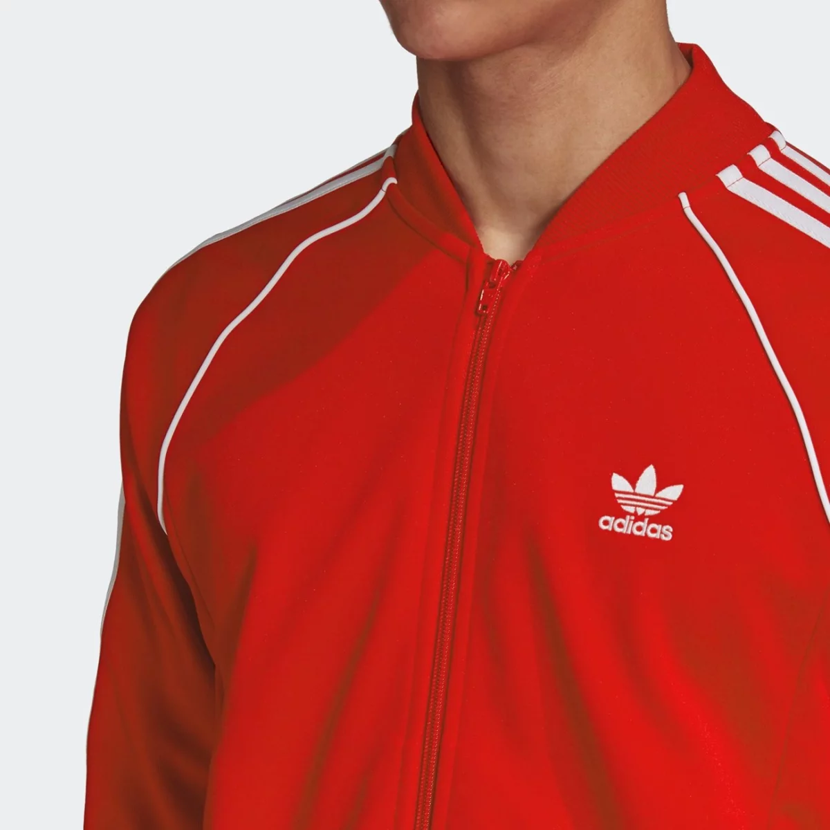 gf0196_app_on-model_detail-1_gradient-huge-665755a8554cf