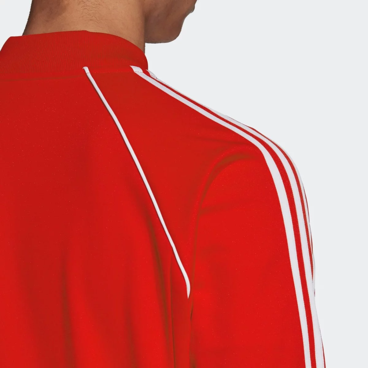 gf0196_app_on-model_detail-3_gradient-huge-665755aa0abbe