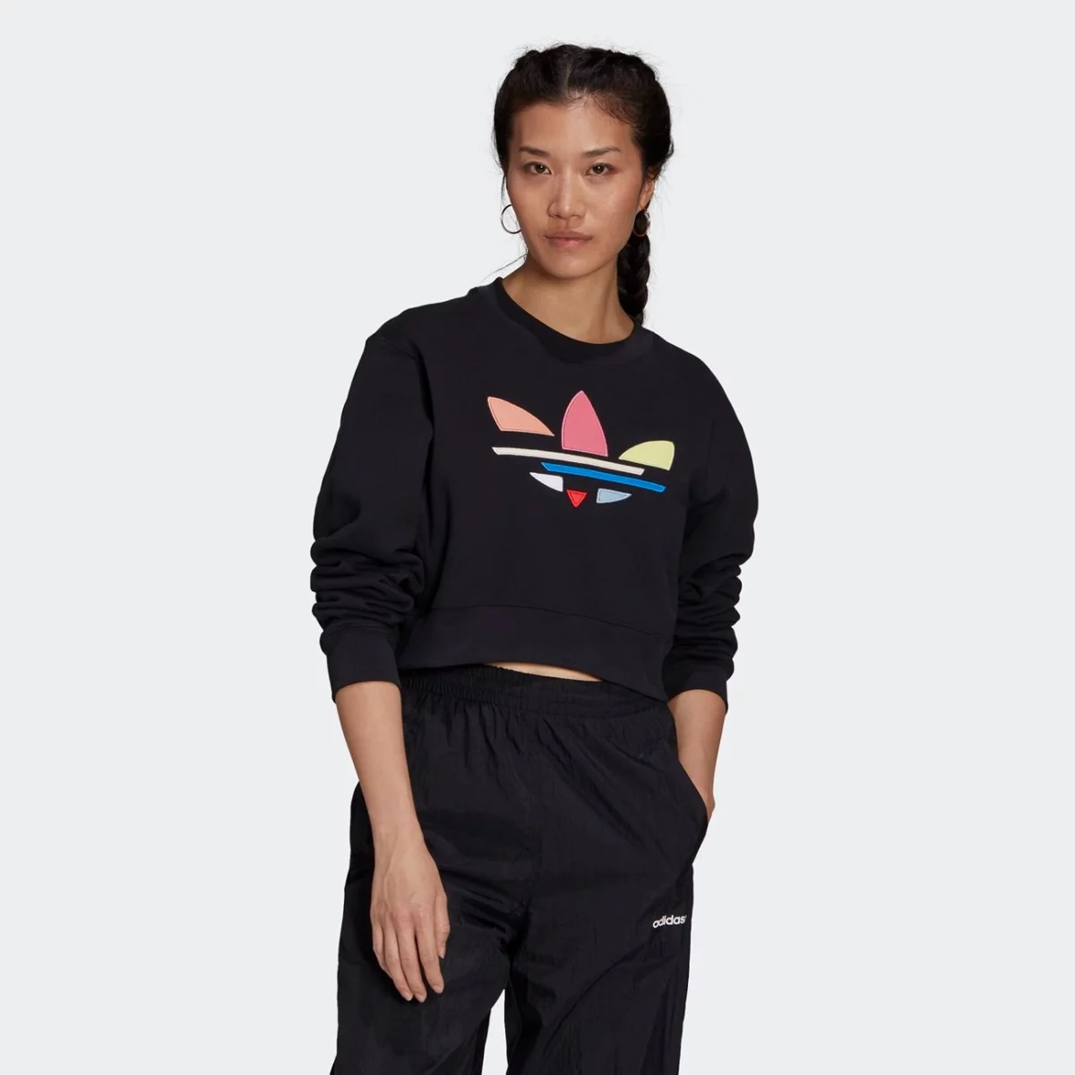 h22854_app_on-model_standard_gradient-huge-6657622410ee4