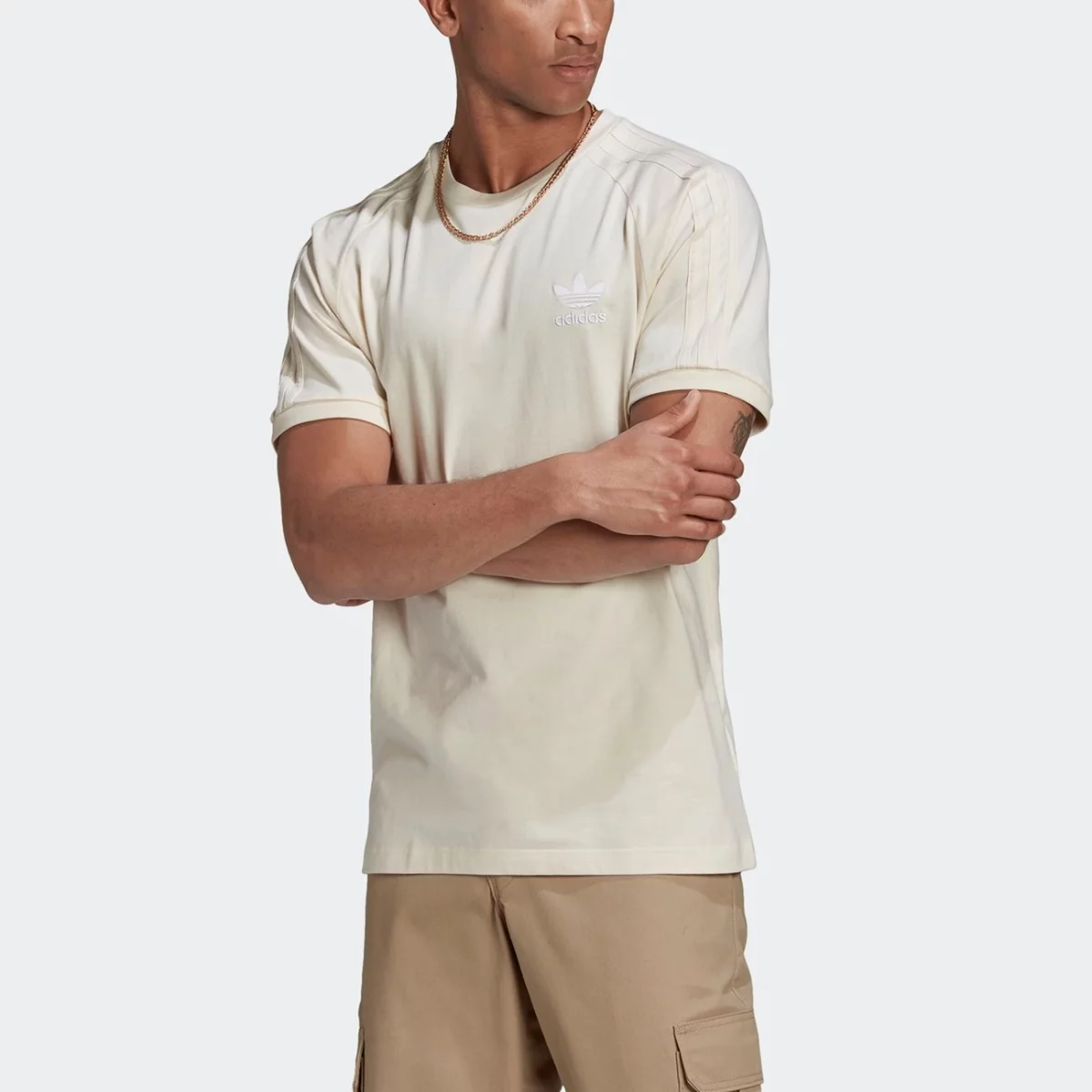 gn4187_app_on-model_front_gradient-huge-66575338a4dd8