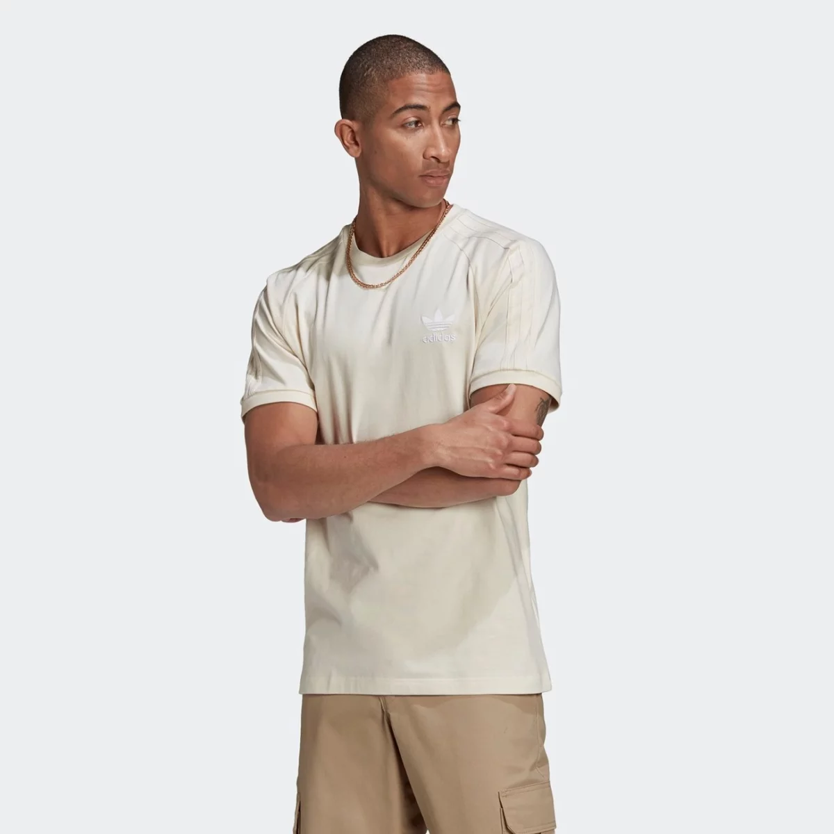 gn4187_app_on-model_standard_gradient-huge-66575341d4c43