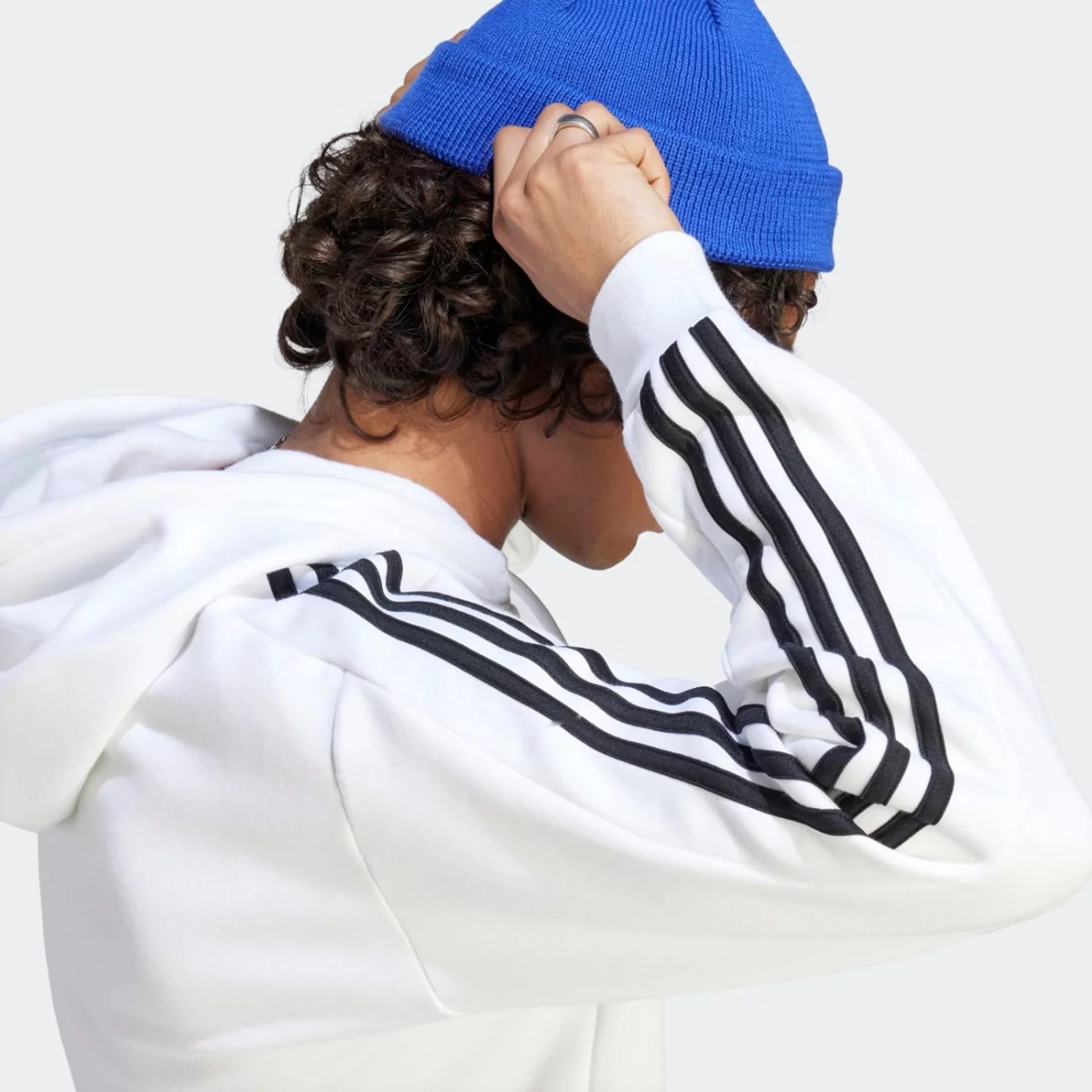 ij6476_8_apparel_on-model_detail-view-2_grey-huge-6657a847ad8c0