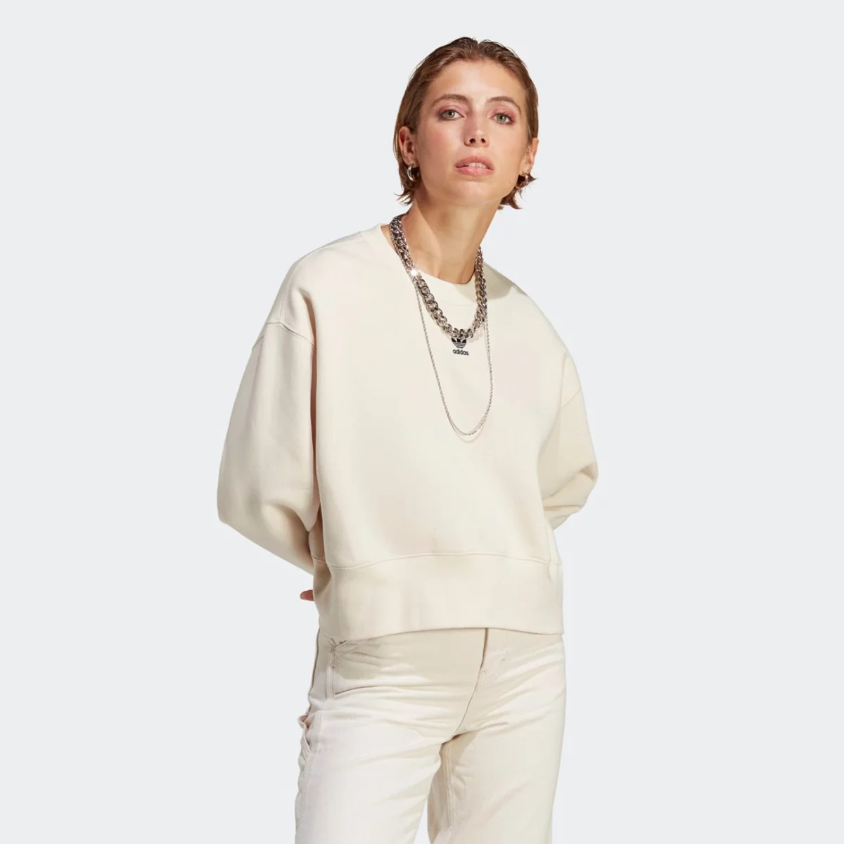 ia6502_3_apparel_on-model_standard-view_grey-huge-6657b24999bd3