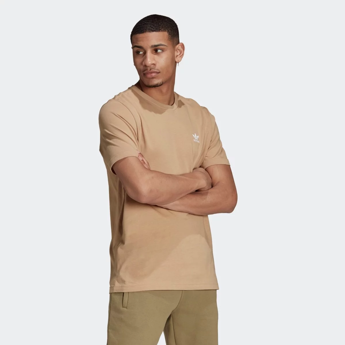 h34634_app_on-model_walking_gradient-huge-66576603aa72d