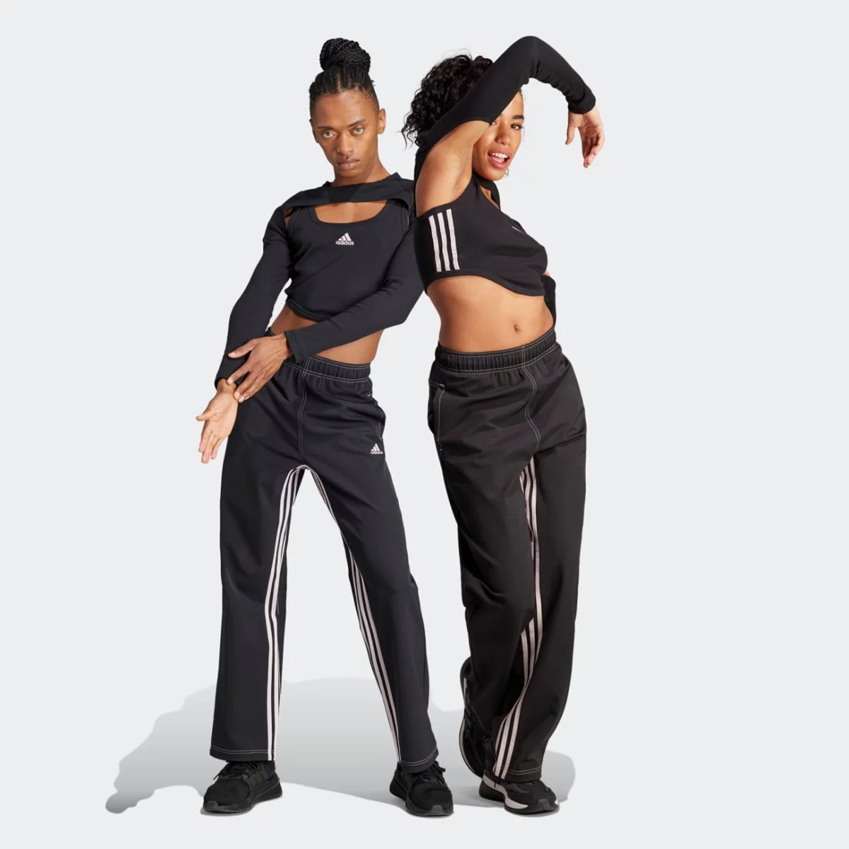 ia3143_9_apparel_on-model_standard-unisex-pair-shot_grey-huge-6657a7c742949