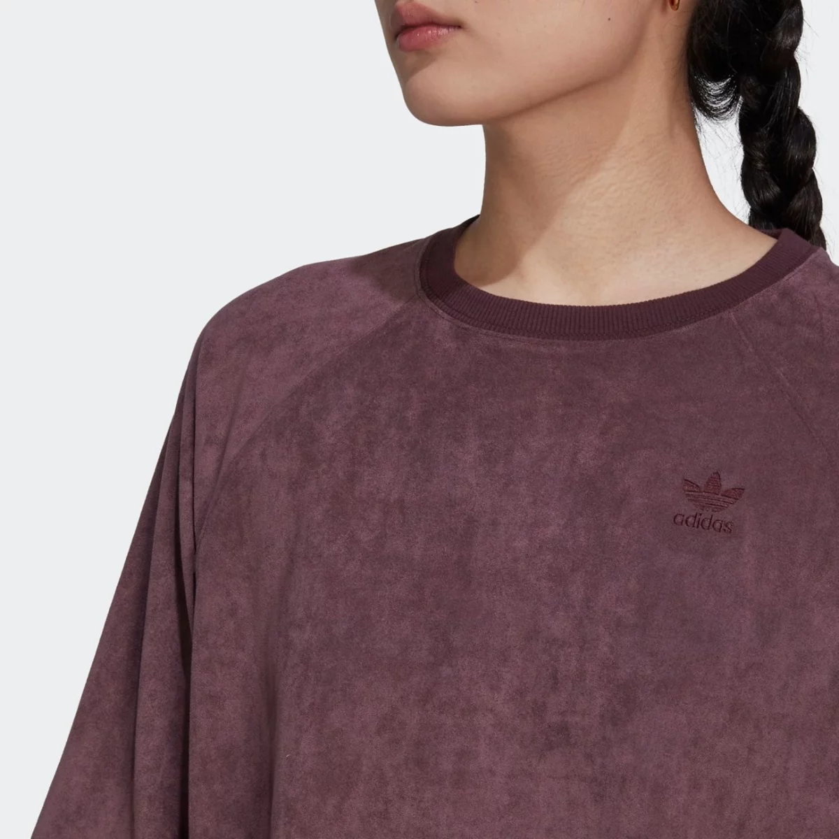 hm1692_7_apparel_on-model_detail-view-1_grey-huge-665793689f796