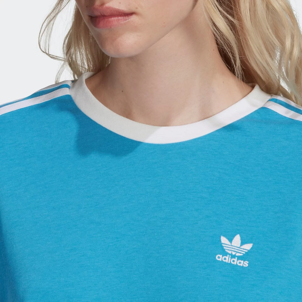 hc1963_app_on-model_detail-1_gradient-huge-6657796c7c433