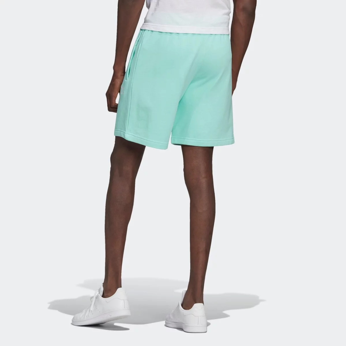 h39974_app_on-model_back_gradient-huge-665753fb766d6