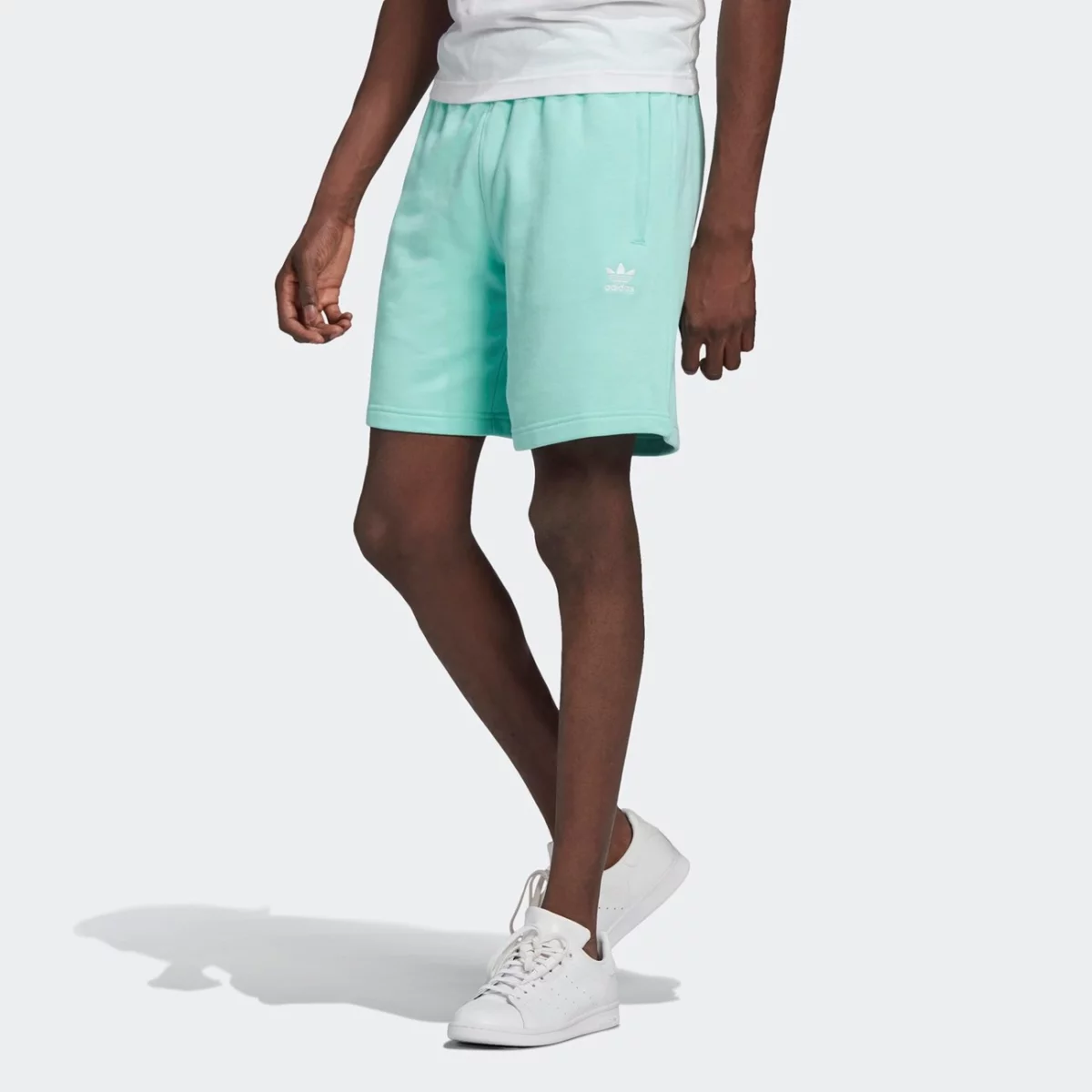 h39974_app_on-model_standard_gradient-huge-665753f6a4c56
