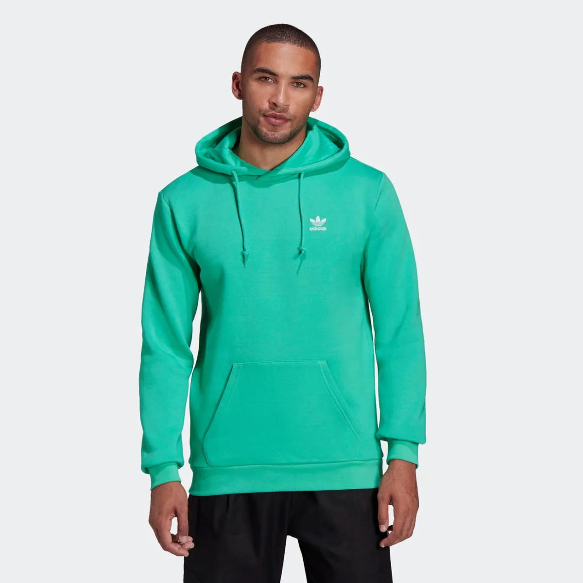 he9420_app_on-model_standard_gradient-huge-665776b5e4d77