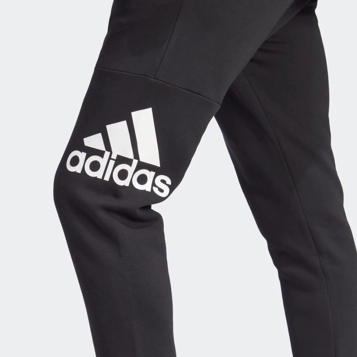 ib4025_6_apparel_on-model_detail-view-1_grey-huge-6657a61f0e479