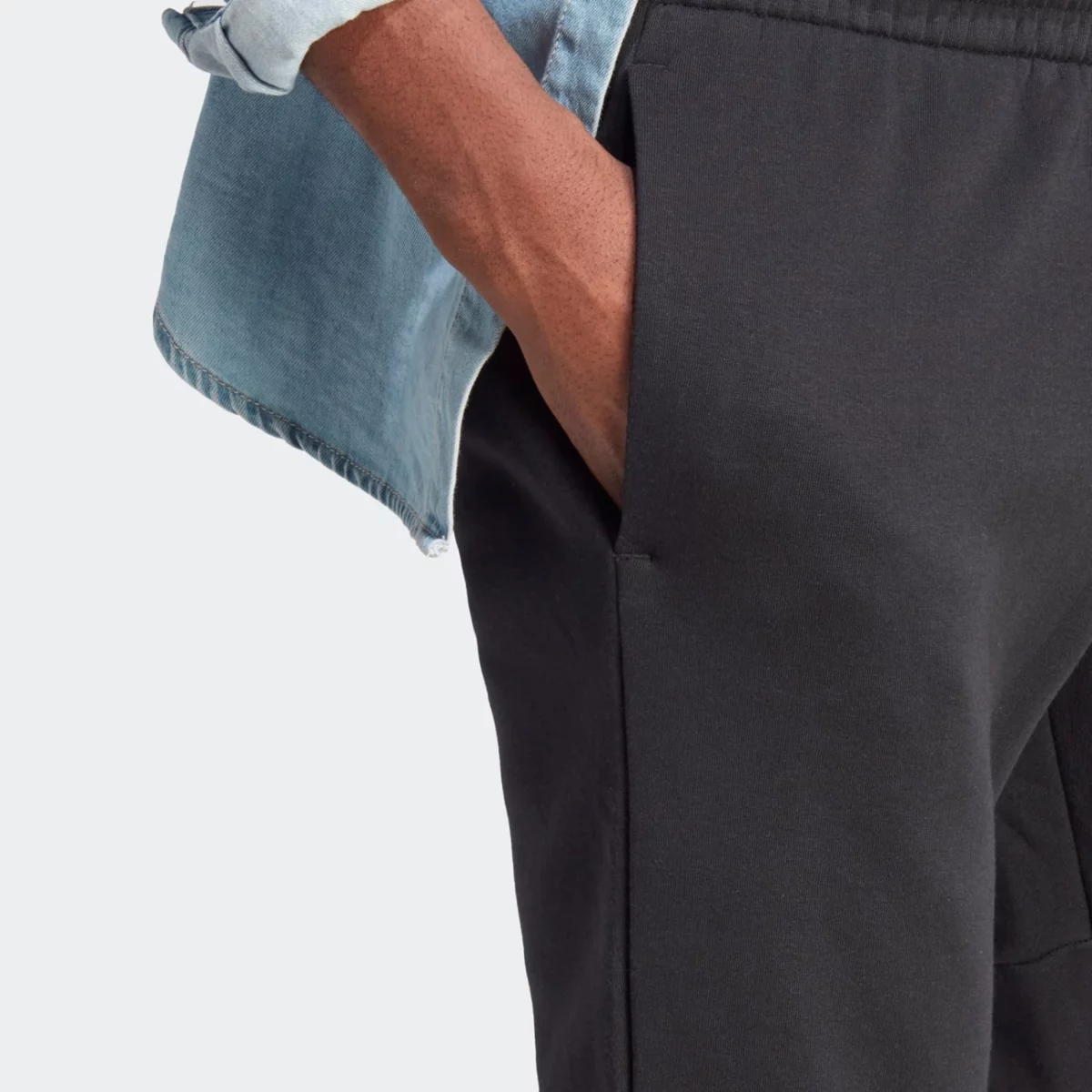 ib4025_7_apparel_on-model_detail-view-2_grey-huge-6657a61d1ebf2