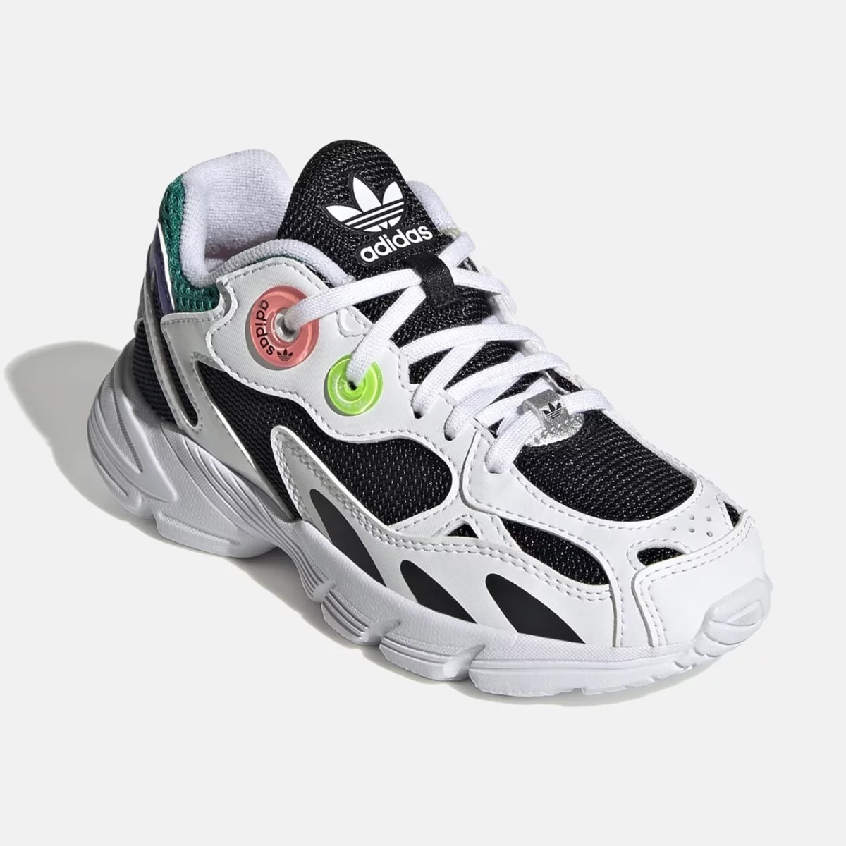 gy3339_6_footwear_photography_front-lateral-top-view_white-huge-665806e354ff6