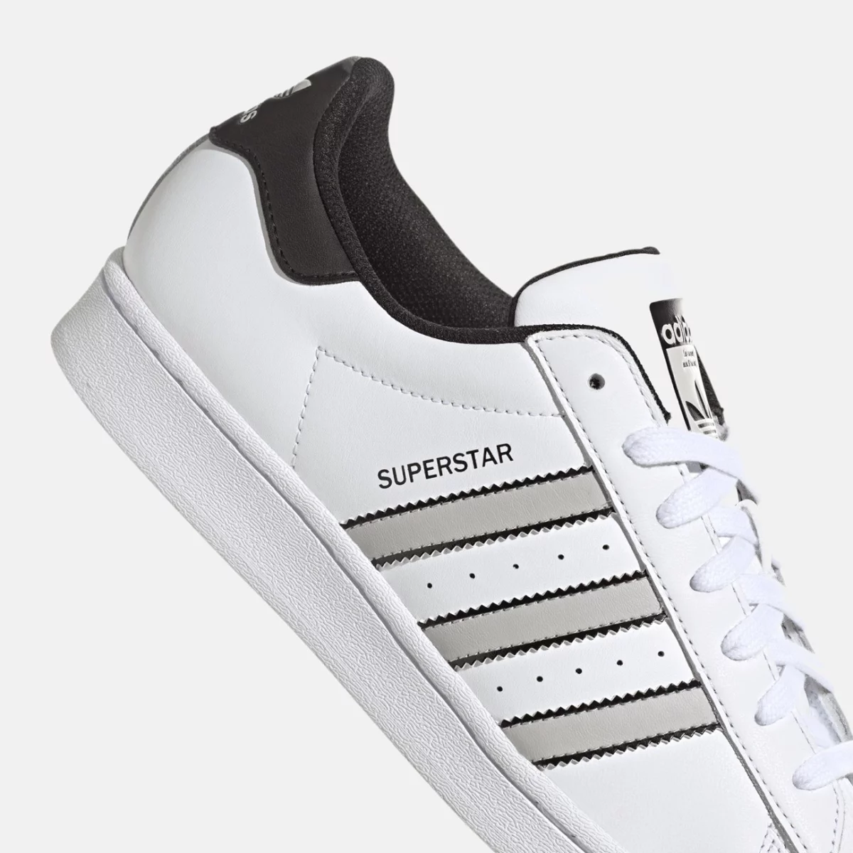 ig4319_9_footwear_photography_detail-view-2_transparent-huge-6658418d1c8ad