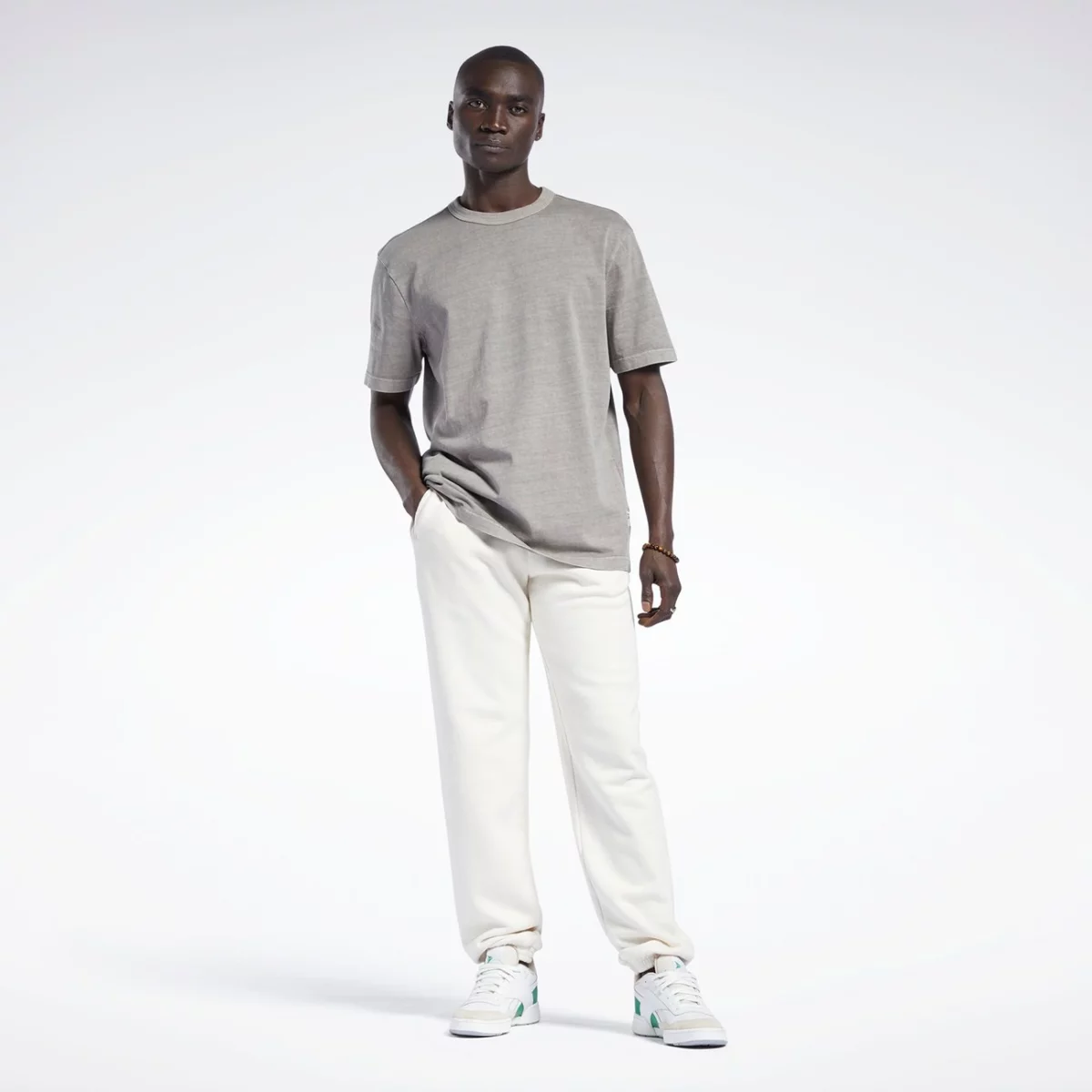 h54448_app_on-model_side_gradient-huge-66577797ee06a