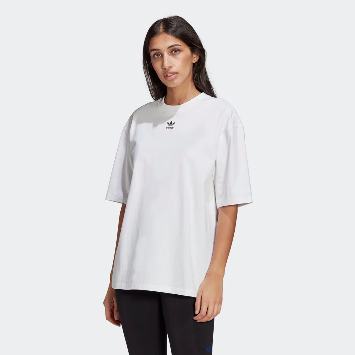 h45578_app_on-model_standard_gradient-huge-665778f59193f