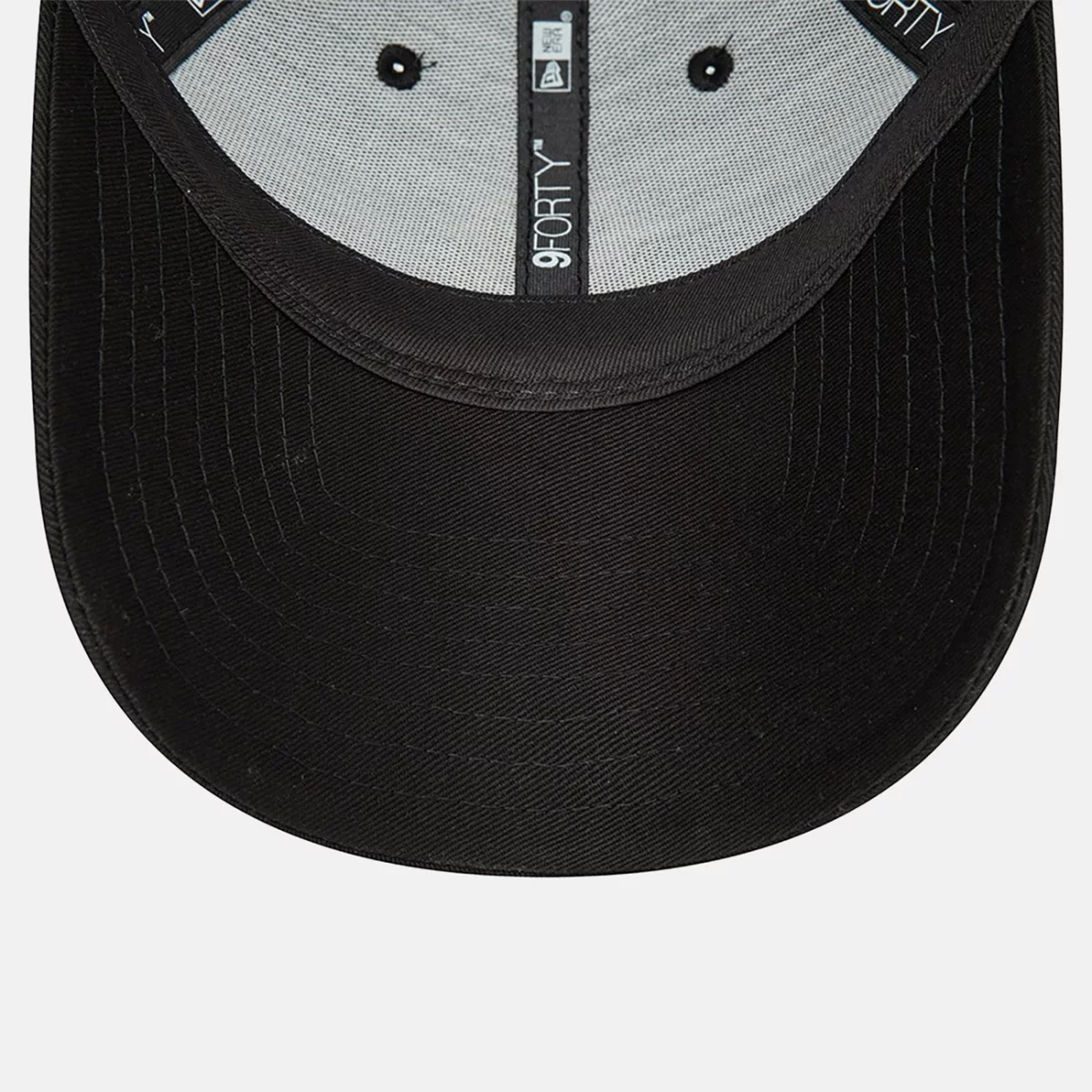 new-york-yankees-metallic-outline-black-9forty-cap-60435135-bottom-huge-6661b50c3bcd4