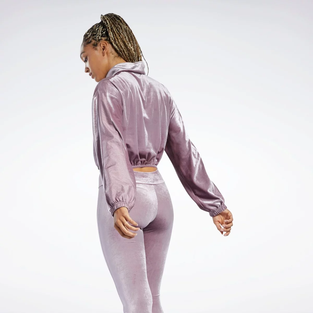 h41349_app_on-model_back_gradient-huge-665764784f27d