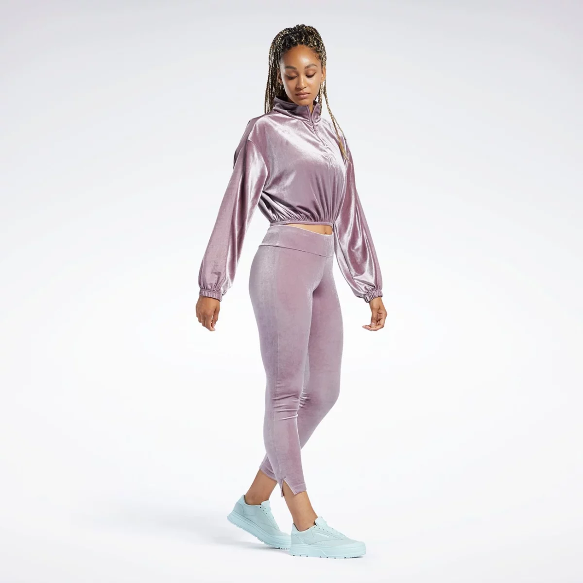 h41349_app_on-model_side_gradient-huge-6657647a617b5