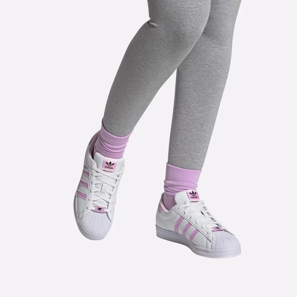 gy1900_11_footwear_on-model_front-view_transparent-huge-66581e6a8c936