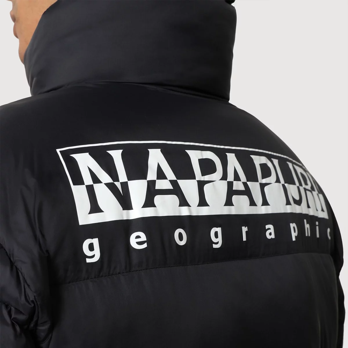 na4fq1041-alt6-huge-66576e7c13fea