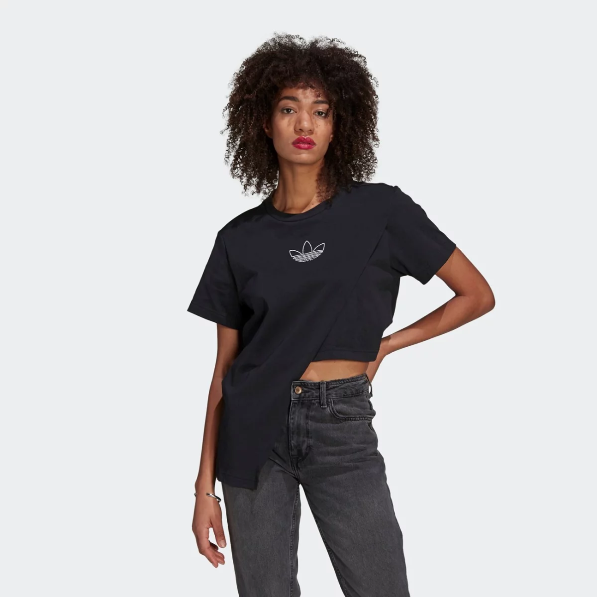 gn3160_app_on-model_standard_gradient-huge-665756b79eb3e