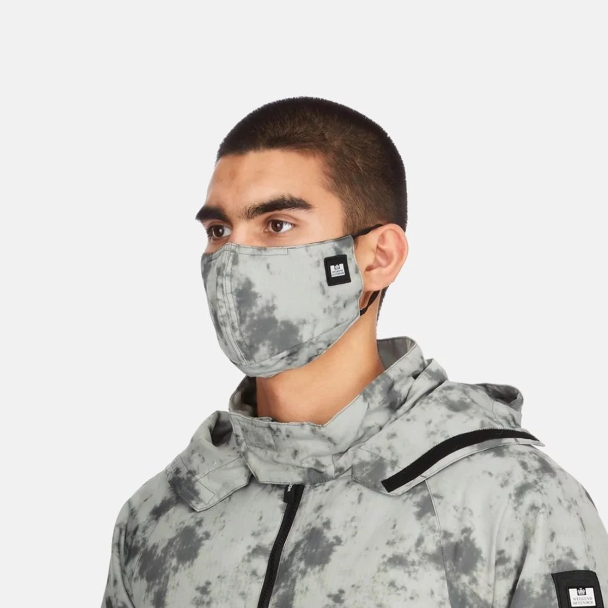 aw21_jkaw21_18_adesanya_grey-rusted_model_mask_900x-huge-6657732125b1b