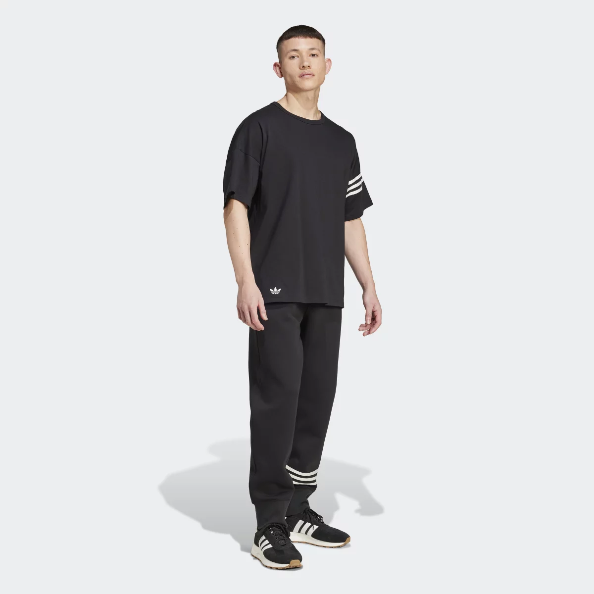 6708e86a7d5a4IW0972_6_APPAREL_On_Model_Walking_View_grey
