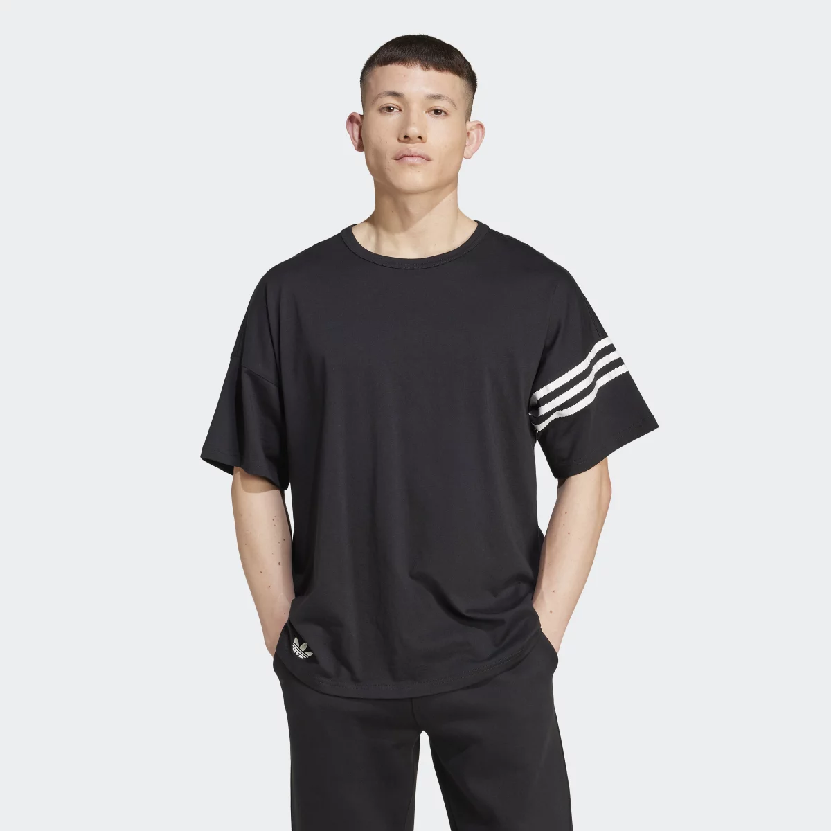 6708e86cd6460IW0972_3_APPAREL_On_Model_Standard_View_grey