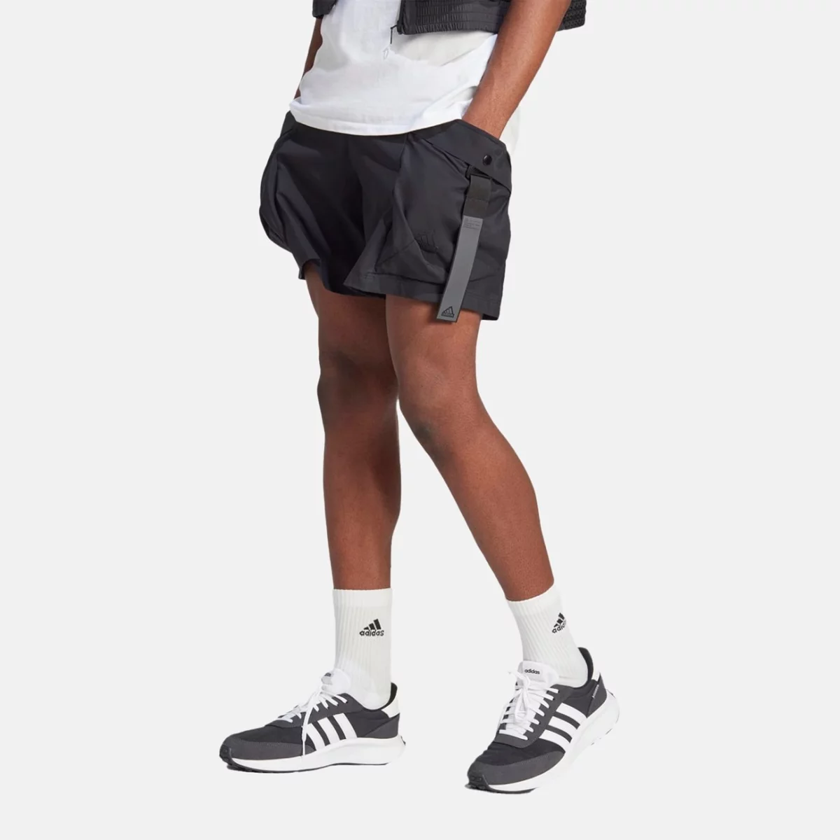 ic6737_3_apparel_on-model_standard-view_grey-huge-6657a0ad77cab