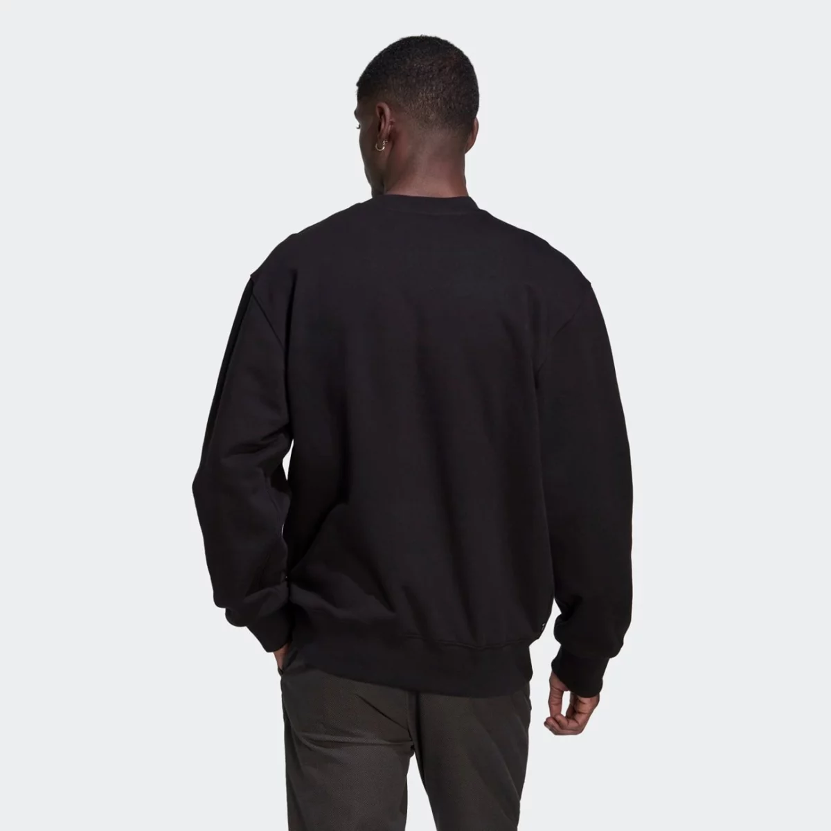 hk2938_5_apparel_on-model_back-view_grey-huge-66579514e3693