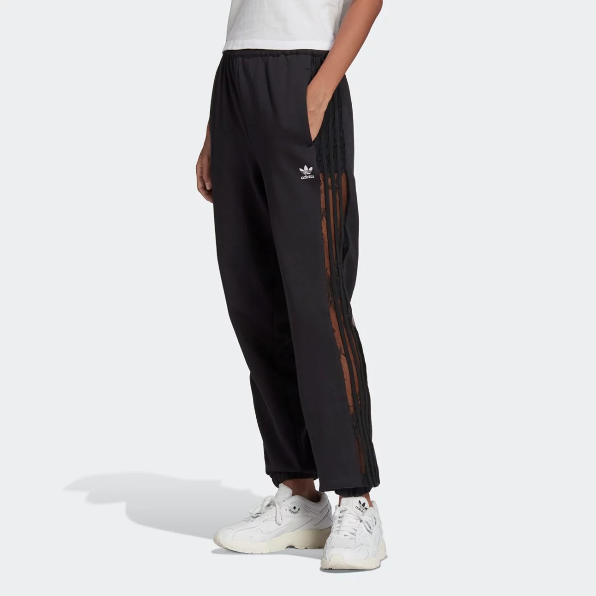 hc4573_3_apparel_on-model_standard-view_grey-huge-6657746c09867