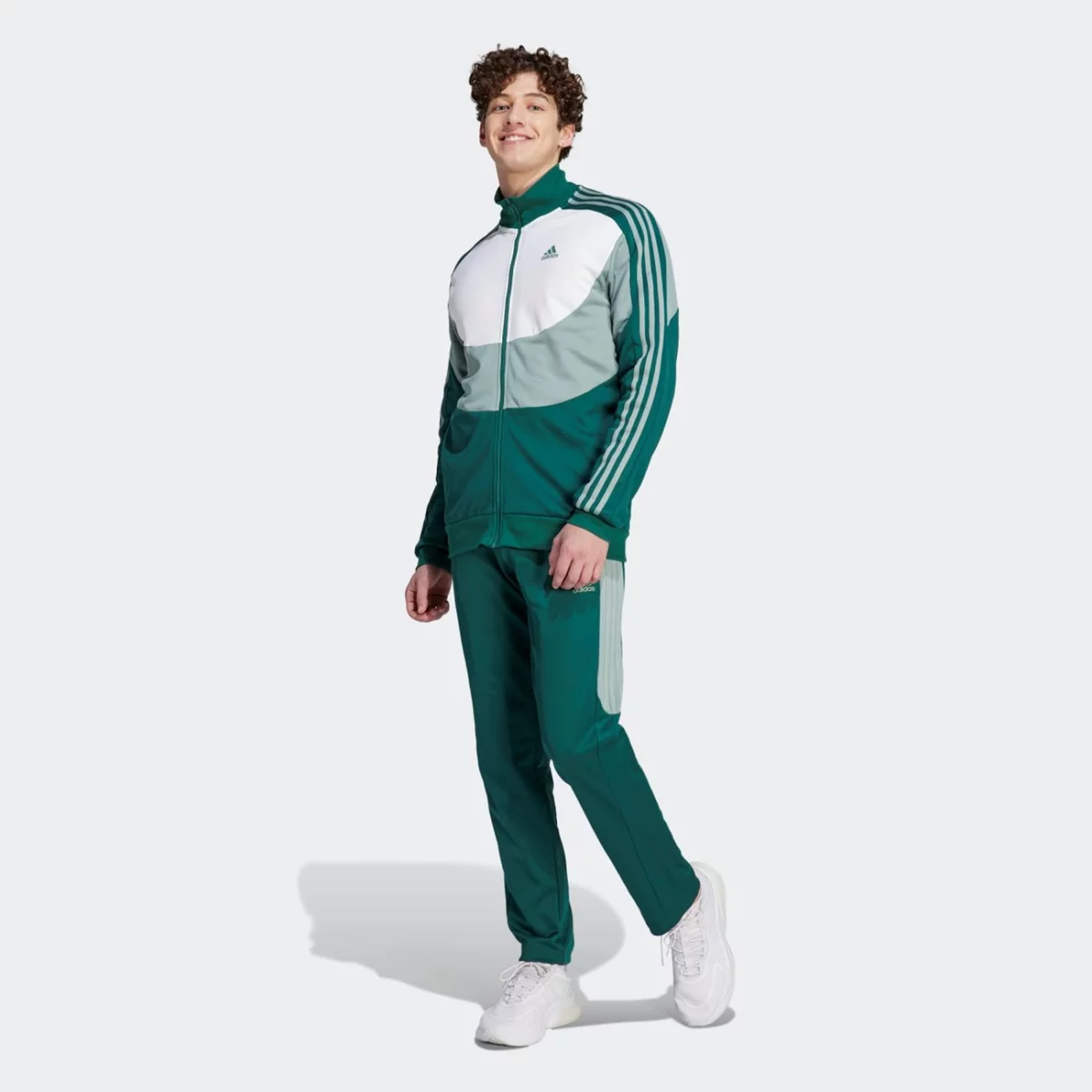 ij6076_4_apparel_on-model_standard-view_grey-huge-6657a822eff75