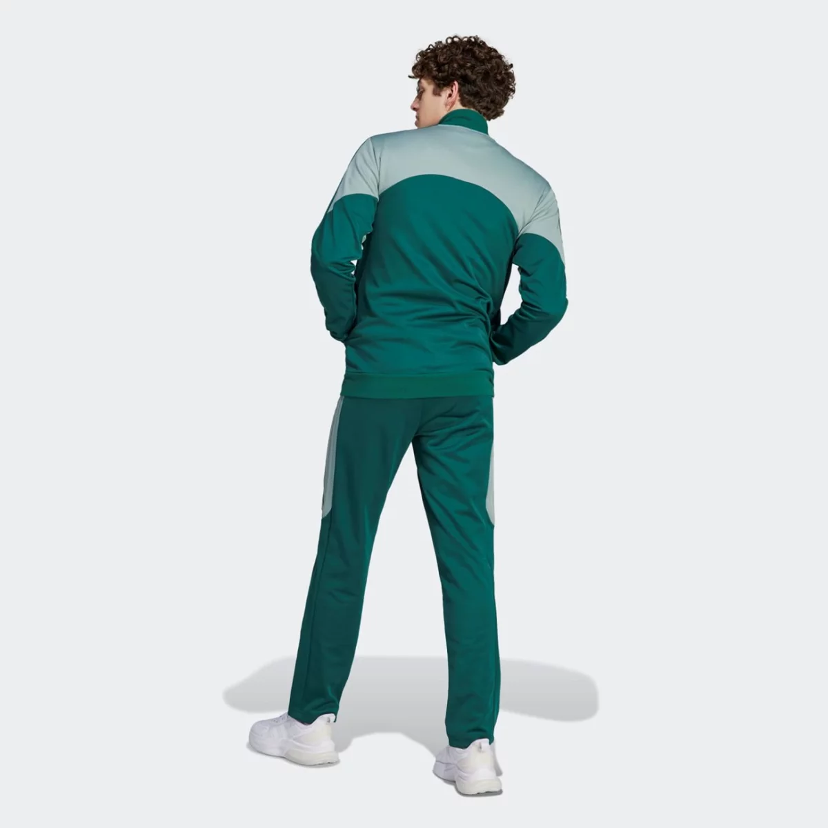ij6076_6_apparel_on-model_back-view_grey-huge-6657a8243f209
